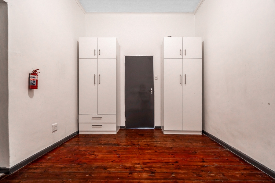 To Let 9 Bedroom Property for Rent in Maitland Western Cape